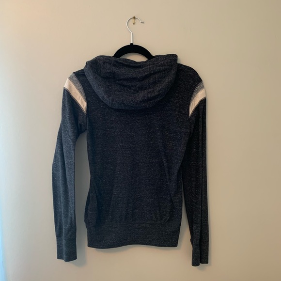 2 items for $20 / Nike, Long sleeve hoodie - Picture 2 of 3